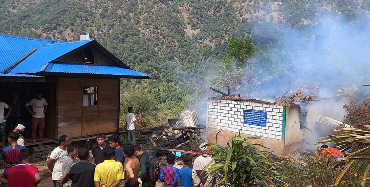 घर आगलागी हुँदा सुत्केरीसहित परिवार विचल्लीमा