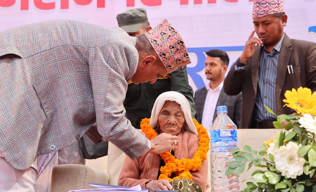 ११० वर्षकी महिलालाई प्रमुख अतिथि बनाएर मनाईयो बुटवलको स्थापना दिवस