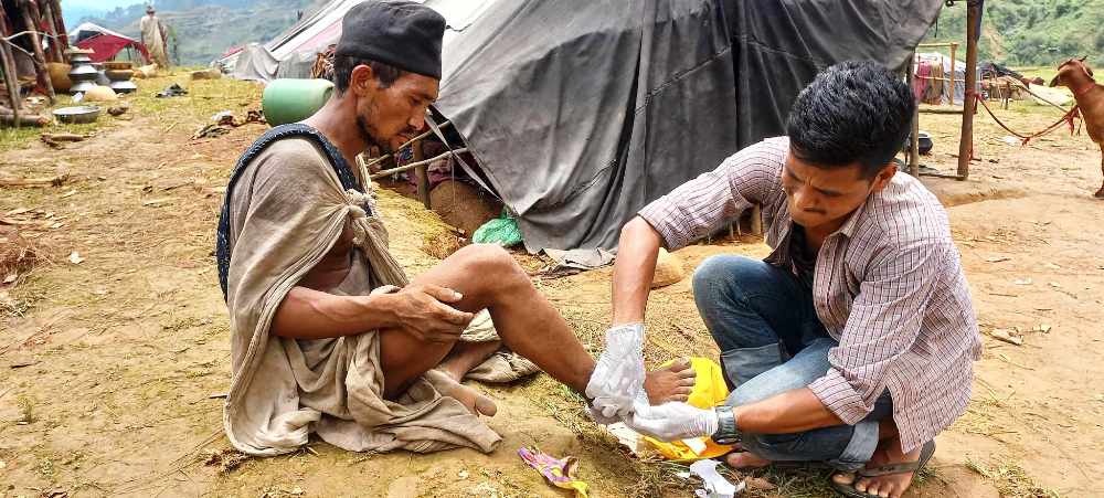 झाँक्री होइन स्वास्थ्यकर्मी खोज्न थाले भैरवीका राउटे समूह 